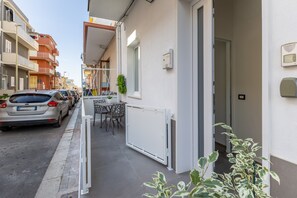 Exterior detail - Apartment 'Casa Luna' with Balcony and Air Conditioning (Pozzallo)