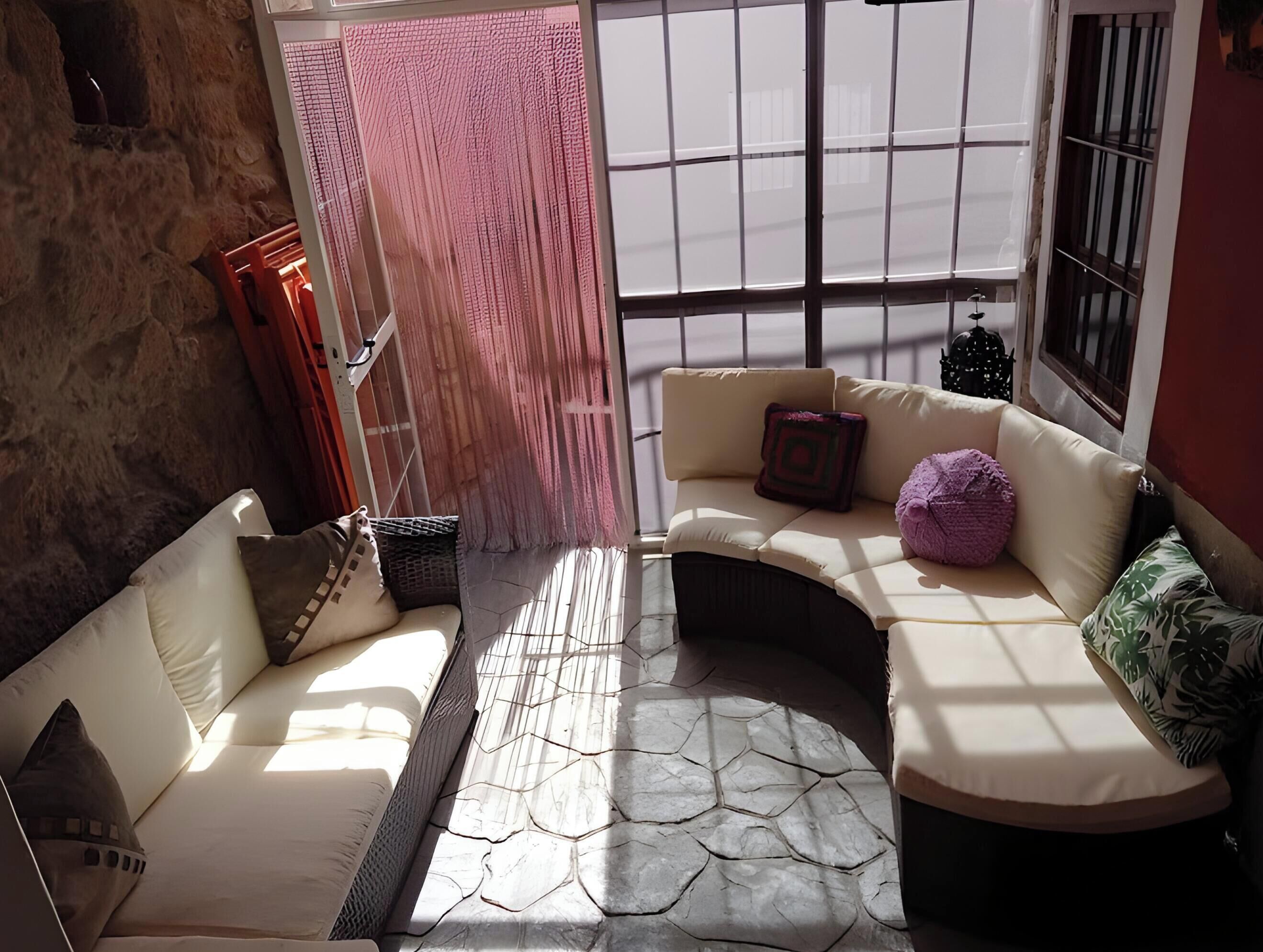 TV, fireplace, DVD player, stereo