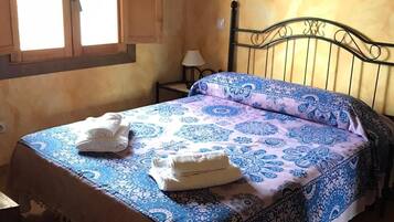 6 slaapkamers, een strijkplank/strijkijzer, gratis wifi, beddengoed