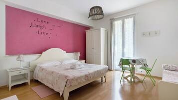 1 bedroom, free WiFi, bed sheets