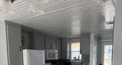 Sparrows Nest, charming 1-bdrm house in Rockport close to downtown and the water