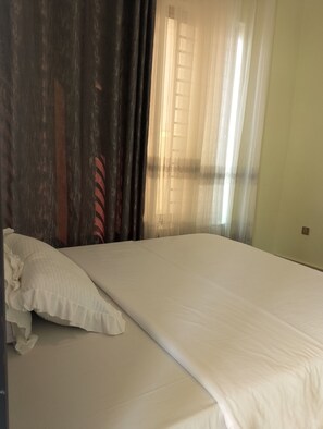Deluxe Double Room, Balcony, Garden View | In-room safe, desk, iron/ironing board, free WiFi - KIGALI FANTASTIC HOME AND BOUTIQUE HOTEL (Kigali)