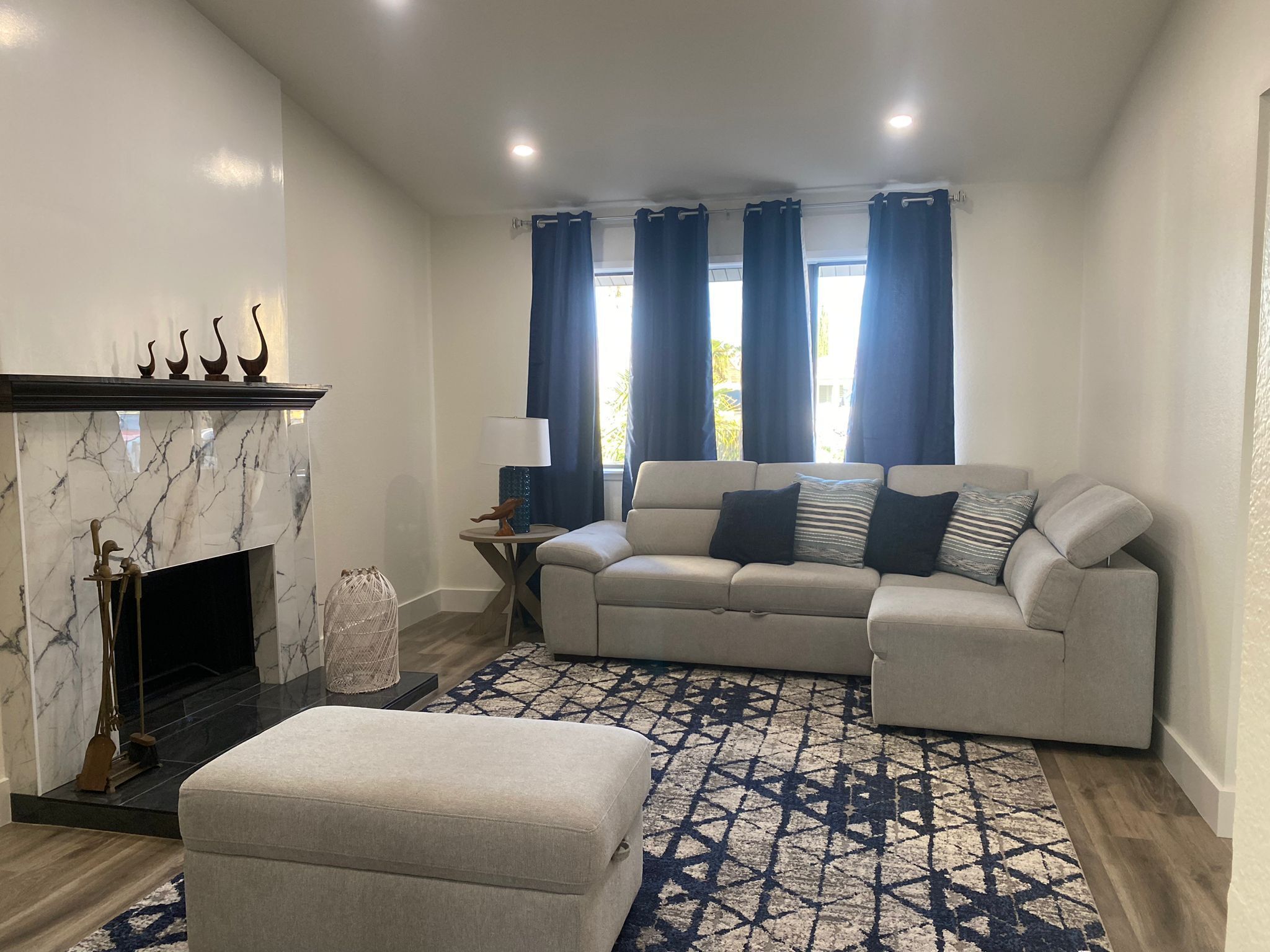 Smart-TV, Tischtennisplatte