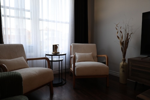 The Core Shack - Cozy Home Centrally Located