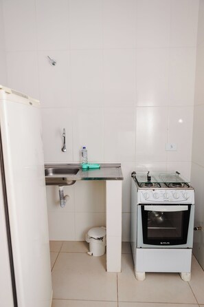 Private kitchen - Taya Hospedagens (Ubatuba)