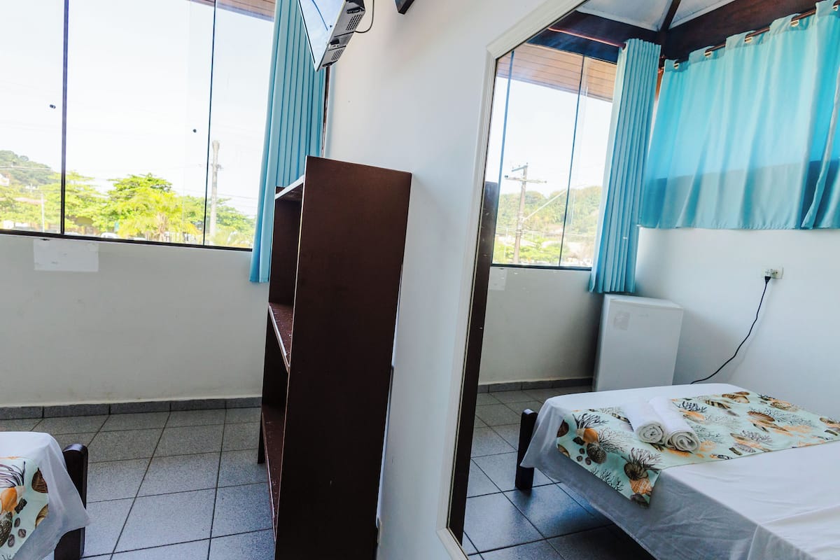 Doppia Executive, vista mare | 1 camera, Wi-Fi gratuito