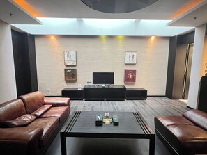 Presidential Suite, Non Smoking | In-room safe, desk, laptop workspace, soundproofing - Guangdong Nanmei Osotto Hotel (Guangzhou)