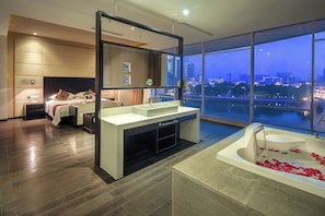 View from room - Guangdong Nanmei Osotto Hotel (Guangzhou)
