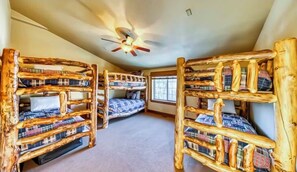 5 bedrooms, iron/ironing board, travel cot, WiFi
