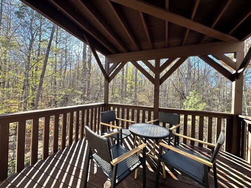 Charming Private Studio in the Heart of Jasper