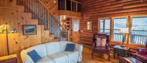 Televisión, chimenea