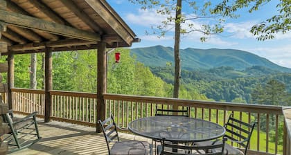 Mountain Top Cabin! Hot tub + Fireplace + Dog Friendly