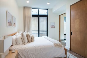 2 bedrooms, WiFi, bed sheets, wheelchair access