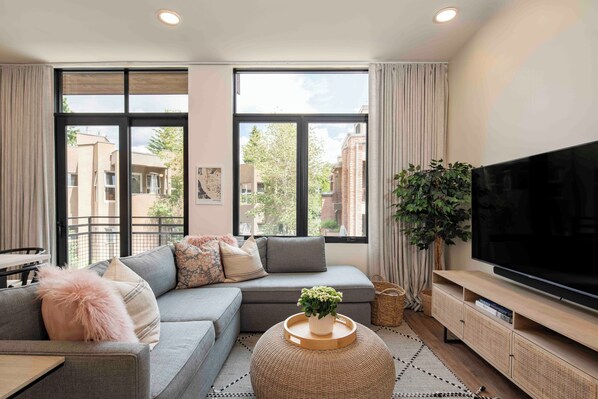 Älytelevisio, kirjoja