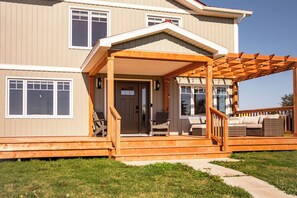 Exterior detail - Seabreeze Beach Retreat located in scenic Souris, PEI. Family and pet friendly. (Souris)