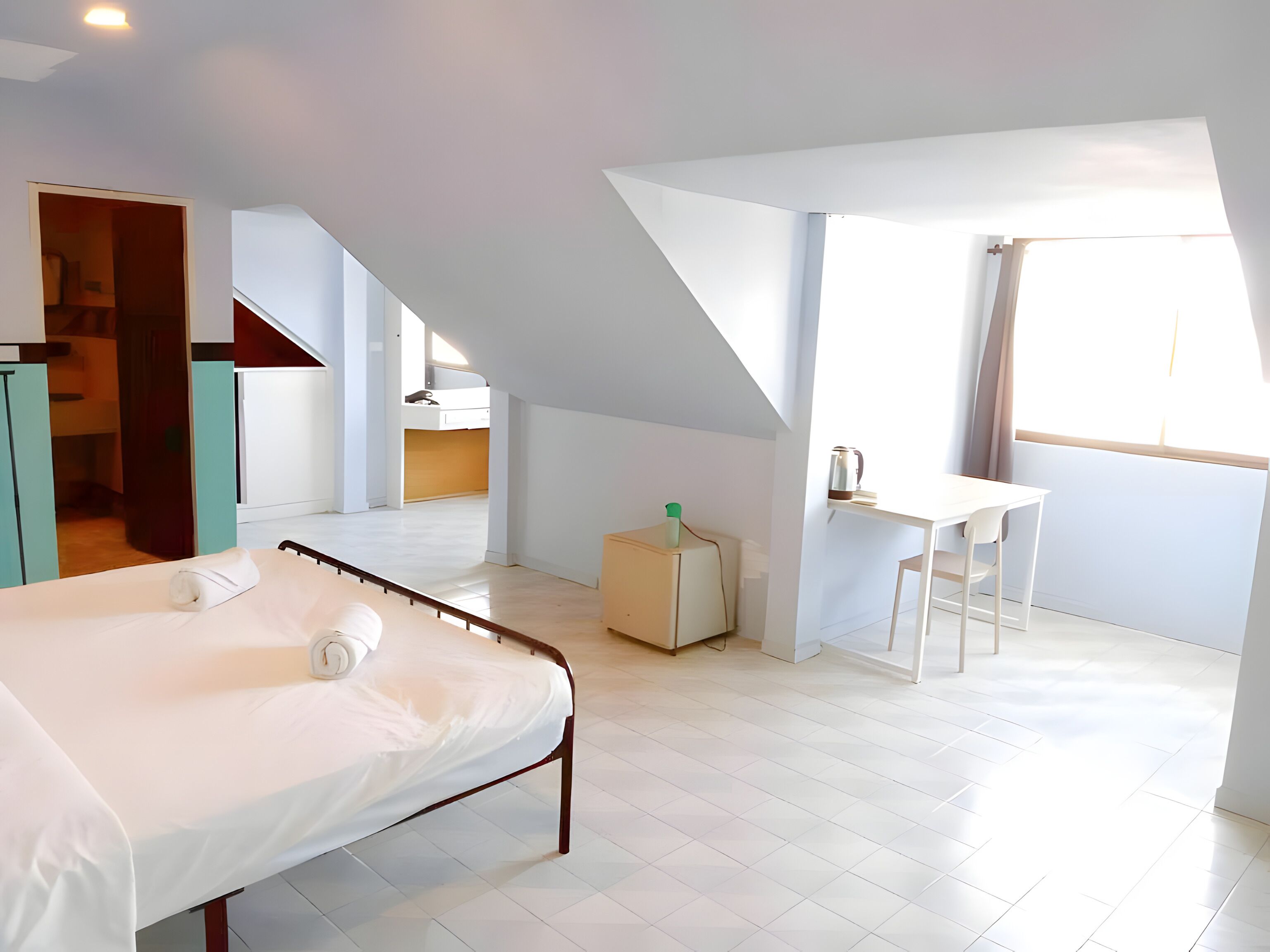 King Room | Free WiFi