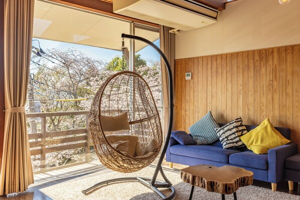 Luxury Villa, 3 Bedrooms, Smoking, Mountain View (with Panromantic View Bath) | Pemandangan dari bilik