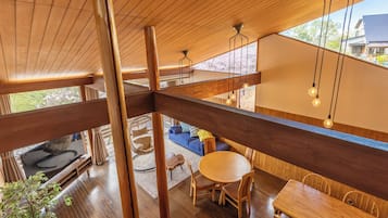 Villa Luxe, 3 chambres, fumeurs, vue montagne (with Panromantic View Bath) | Coin séjour