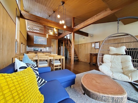 Large detached house | Living area