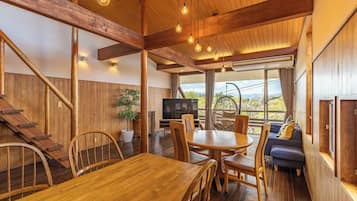 Large detached house with relaxation room, Smoking | Living area