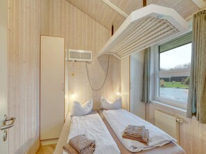 5 bedrooms