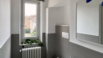 Doccia, asciugacapelli, asciugamani