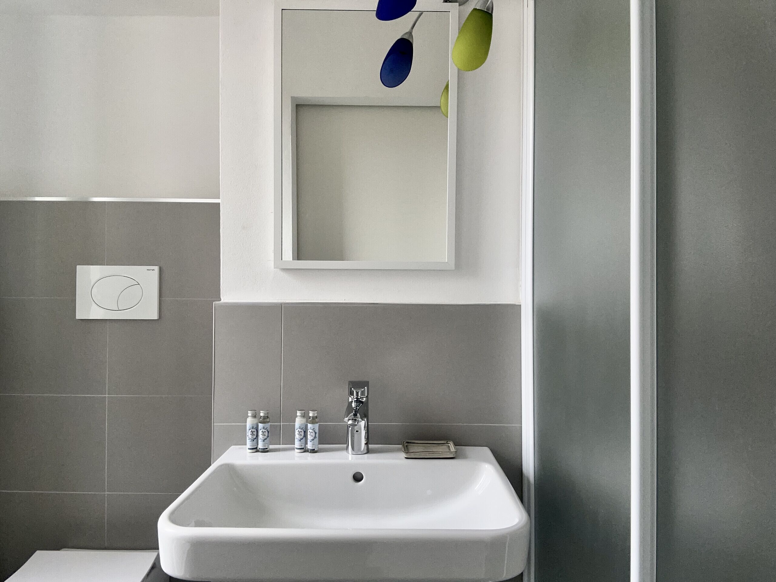 Doccia, asciugacapelli, asciugamani