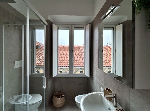 Hair dryer, towels - SUITE ORIONE (Pavia)