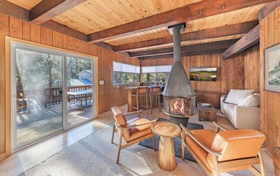 Central 3 Bedroom House Less Than a Mile to Heavenly