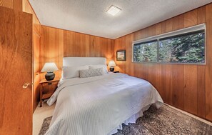 3 Schlafzimmer, Reisekinderbett, kostenloses WLAN, Bettwäsche