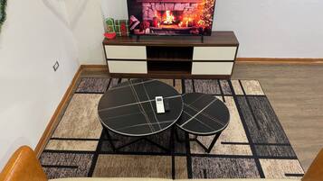 Superior Apartment, 1 Bedroom, Lakeside | 1 bedroom, desk, laptop workspace, blackout drapes