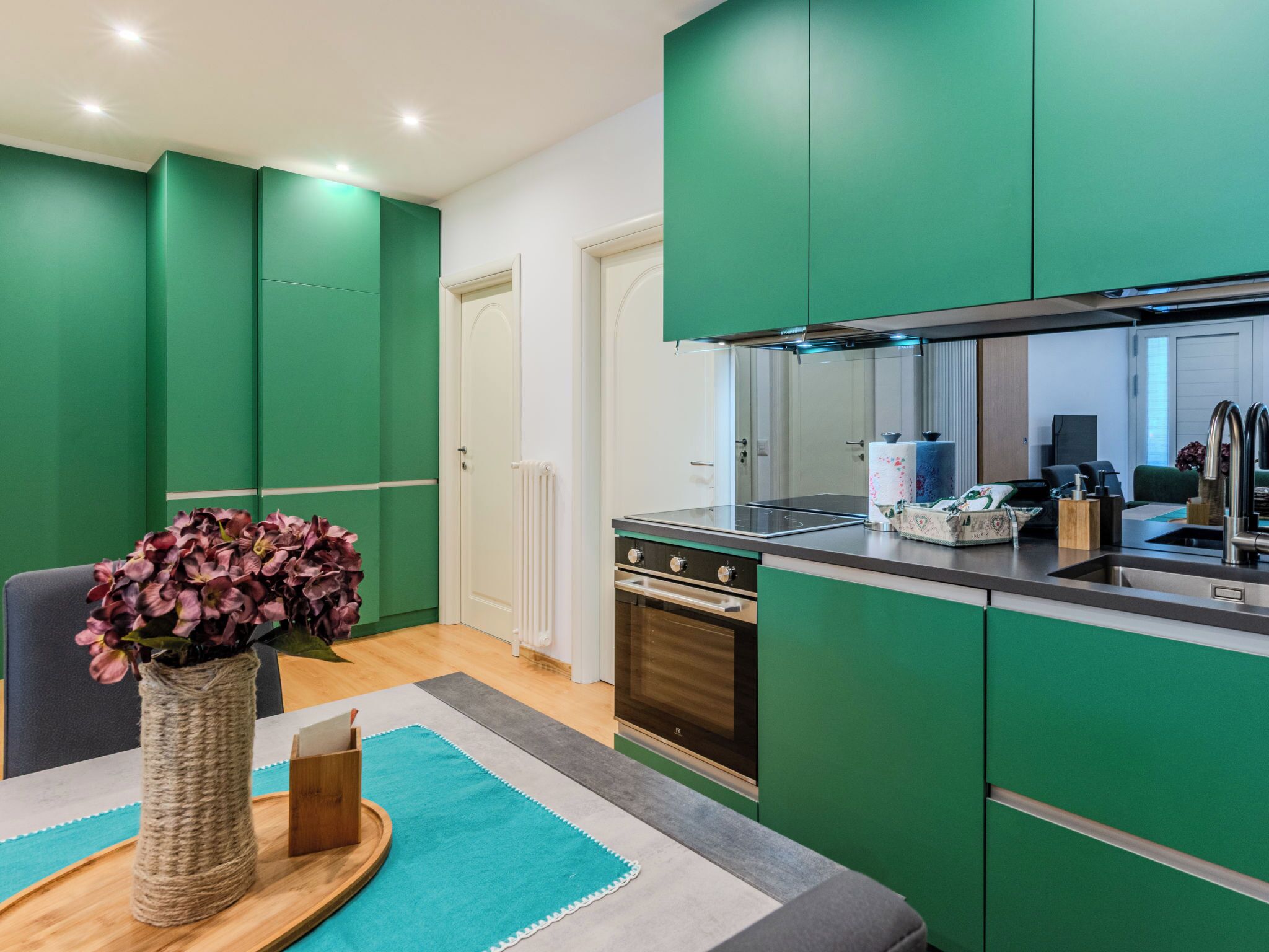 Fridge, oven, dishwasher, toaster