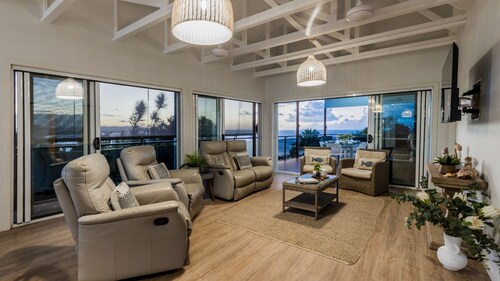 Slipaway 1770 - magnificent home with majestic ocean water views, air conditioned