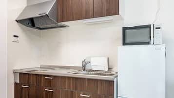 雪櫃、微波爐、廚房用具/餐具/器皿