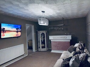 Fernseher, Stereoanlage