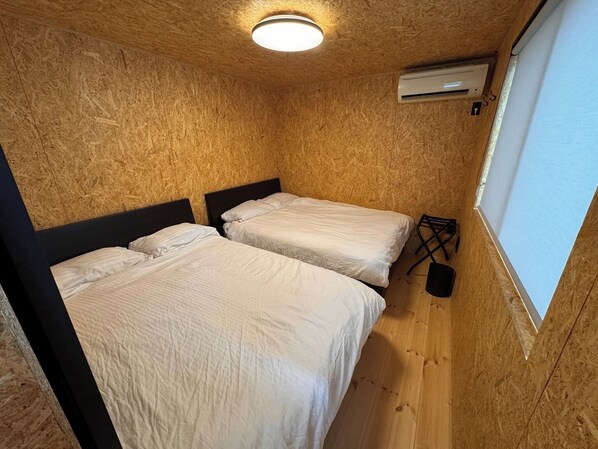 2 bedrooms, desk, free WiFi, bed sheets