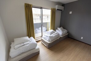 3 Schlafzimmer, Schreibtisch, Bügeleisen/B ügelbrett, kostenloses WLAN