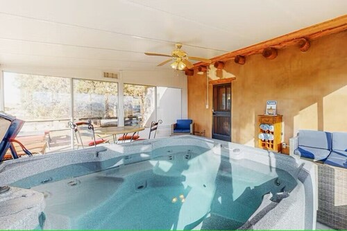 Charming house, stunning views with 4 bedrooms, 2 bath, hot tub, AC and WiFi