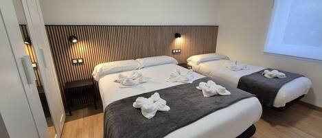 3 Schlafzimmer, Bügeleisen/Bügelbrett, kostenloses WLAN, Bettwäsche