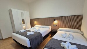 3 Schlafzimmer, Bügeleisen/Bügelbrett, kostenloses WLAN, Bettwäsche