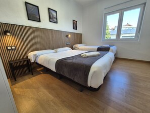 3 Schlafzimmer, Bügeleisen/Bügelbrett, kostenloses WLAN, Bettwäsche