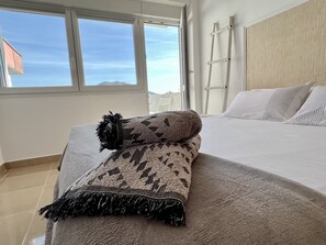 1 habitación, tabla de planchar con plancha, internet y ropa de cama 