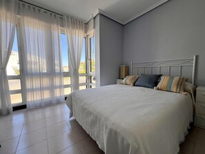 1 dormitorio, Internet, ropa de cama