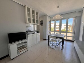 Interior - Bright apartment in Somo (Somo)