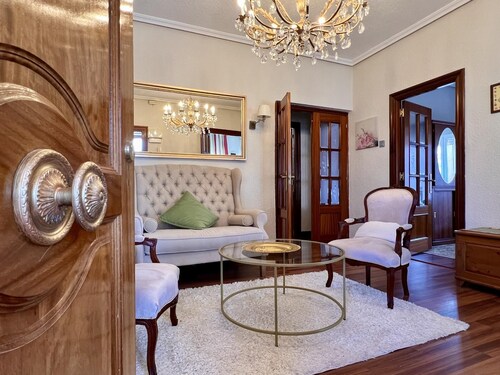 Great house with garden in the town of Suances