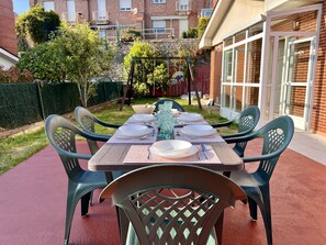 Outdoor dining - Great house very close to the beaches (Boo de Pielagos)