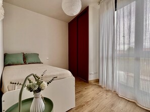 2 chambres, accès à Internet, literie fournie