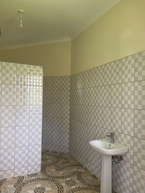 Standard Cottage, Balcony | Bathroom | Shower, slippers, towels, soap