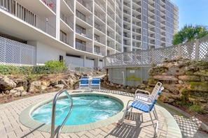 Condo, Multiple Beds (Edgewater Golf Villa 3101) | Outdoor spa tub