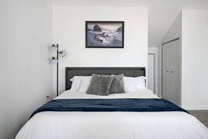 2 bedrooms, iron/ironing board, free WiFi